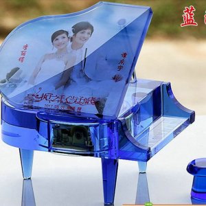 水晶钢琴