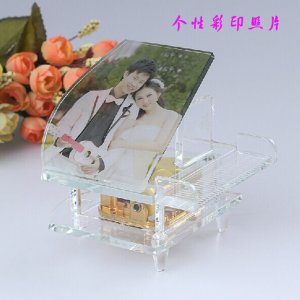 水晶钢琴